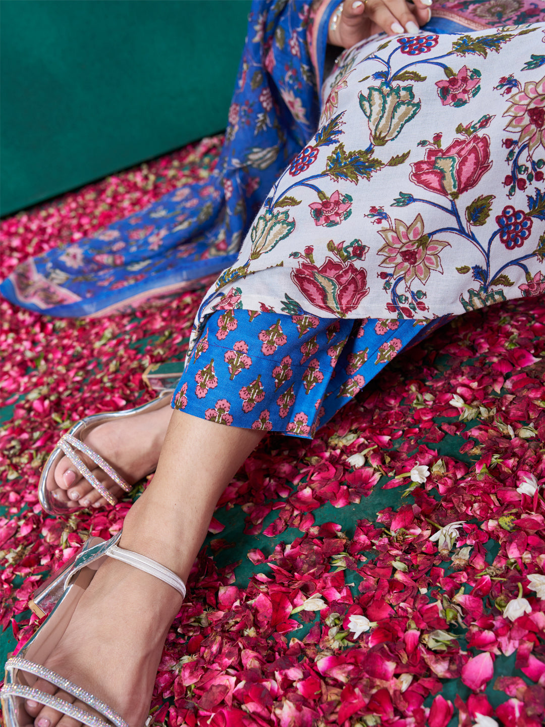 White & Blue Kurti Pant Dupatta Set – Elegant Style for Every Occasion